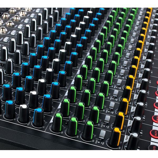 Mackie ProFX22 V3 | Mixer 22 Canales con Interfaz USB y GigFX™