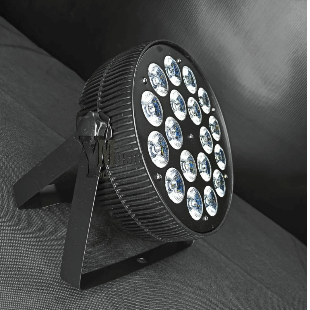 TACHO LED 18x10W 4en1 RGBW - PAR Slim Profesional con Estrobo y Ventilación Activa