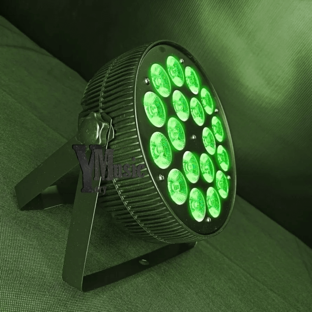 TACHO LED 18x10W 4en1 RGBW - PAR Slim Profesional con Estrobo y Ventilación Activa