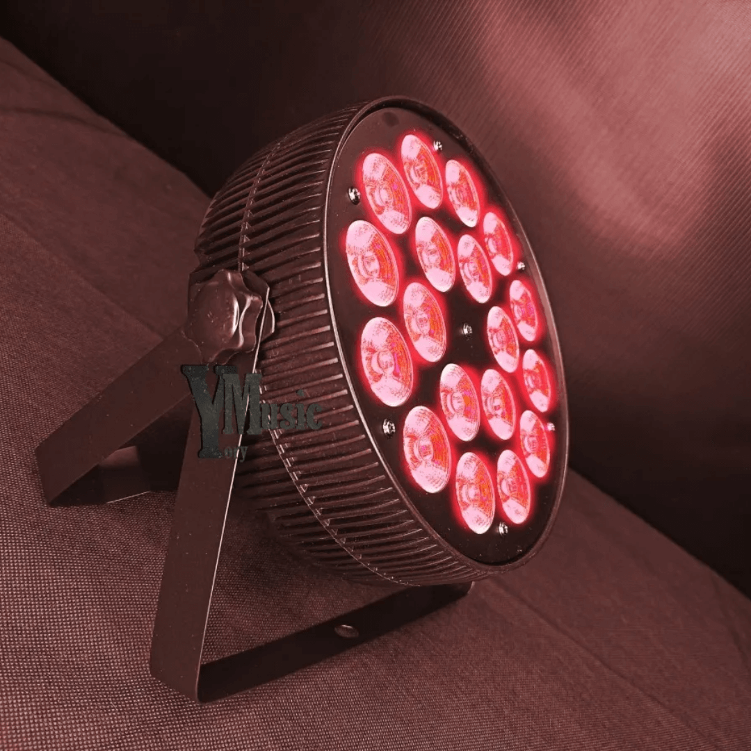 TACHO LED 18x10W 4en1 RGBW - PAR Slim Profesional con Estrobo y Ventilación Activa