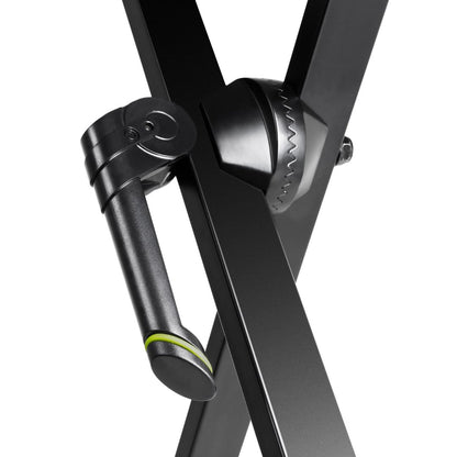 Gravity GKSX2RD | Pedestal X-Form Doble con Plataforma para DJ / Piano