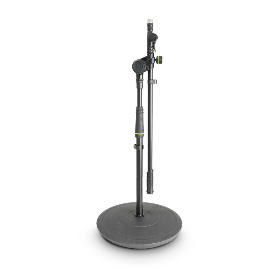 Gravity GMS2221B | Pedestal de Micrófono Corto con Base Redonda y Boom de 2 Puntos