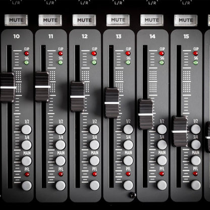 RCF E 24 | Consola de Mezcla Profesional 24 Canales