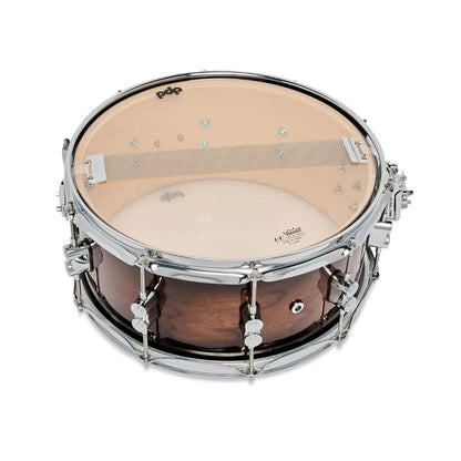 PDP DW CONCEPT SERIES EXOTIC | 14″×6.5″ Maple Walnut to Charcoal
