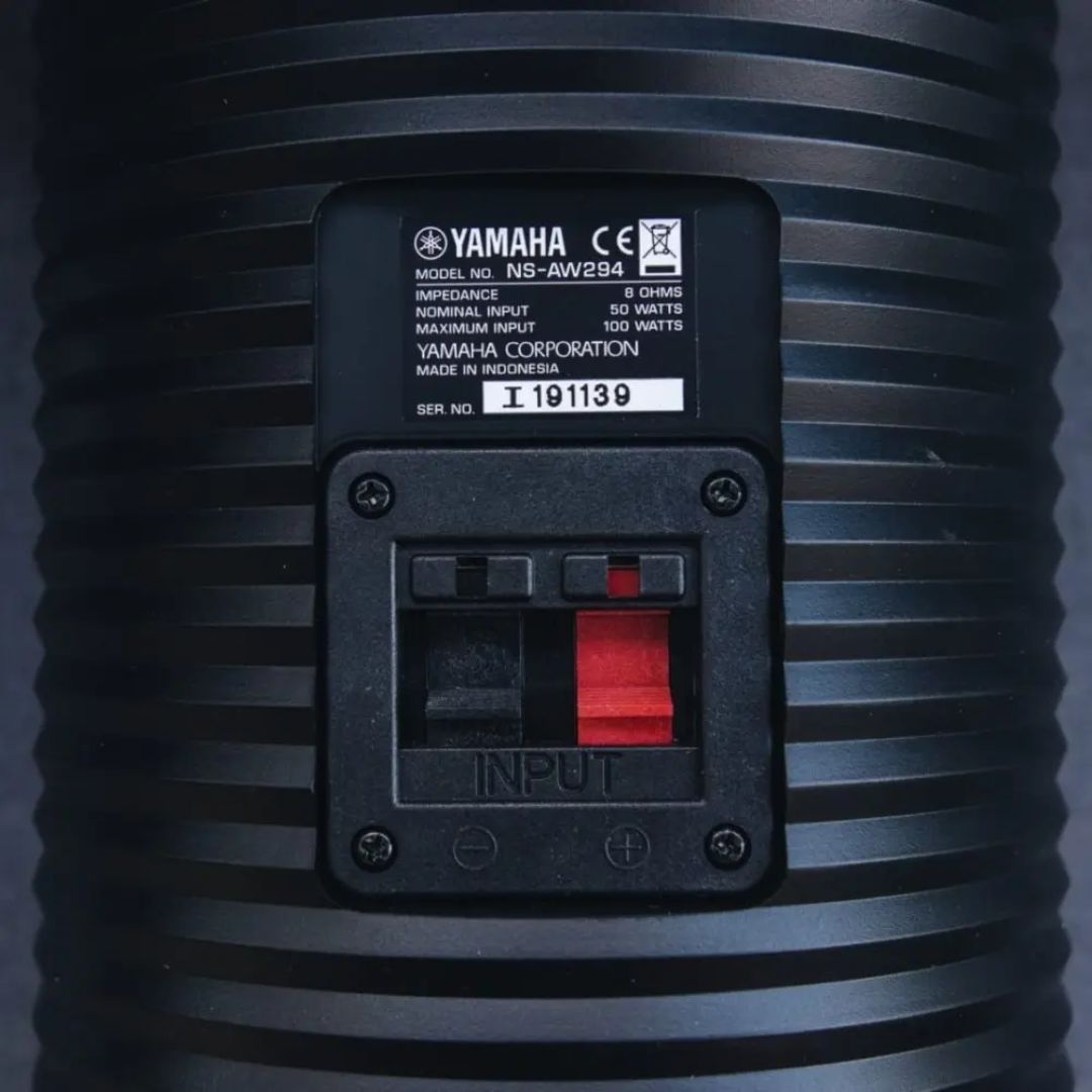 Yamaha NS-AW294 | Par de Parlantes para Exterior de 6.5"