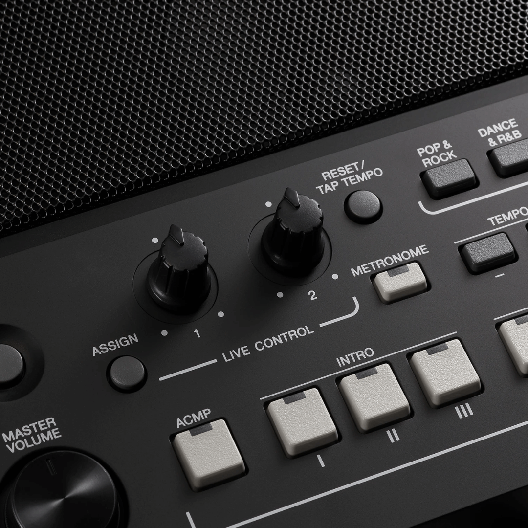 Yamaha PSR-SX600 | Workstation Profesional con 850 Voces y Pantalla a Color de 4.3”